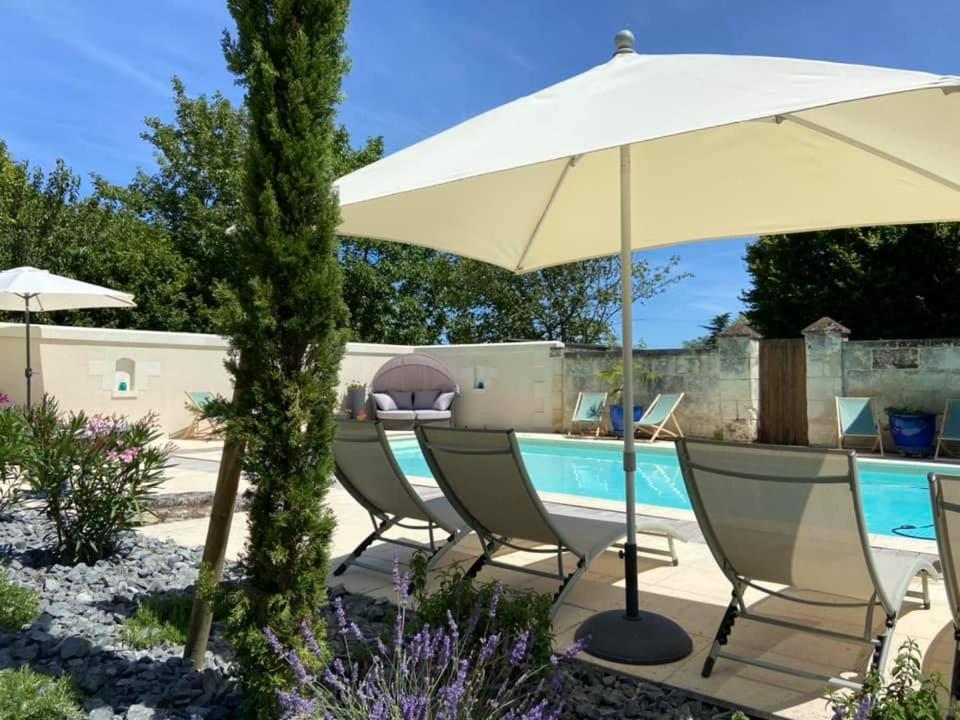 Bed and Breakfast Demeure De Beaulieu Le Coudray-Macouard Esterno foto