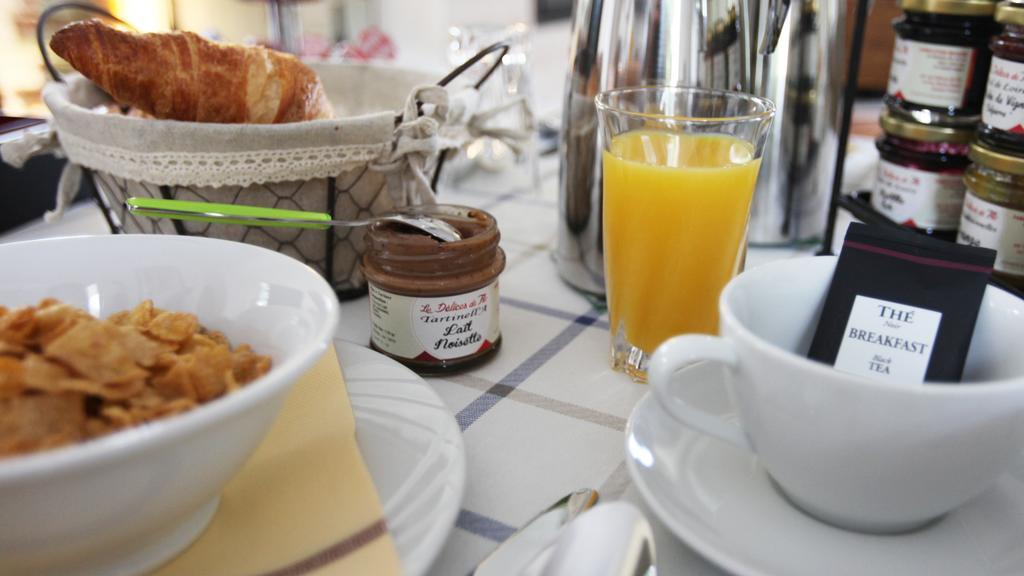 Bed and Breakfast Demeure De Beaulieu Le Coudray-Macouard Esterno foto
