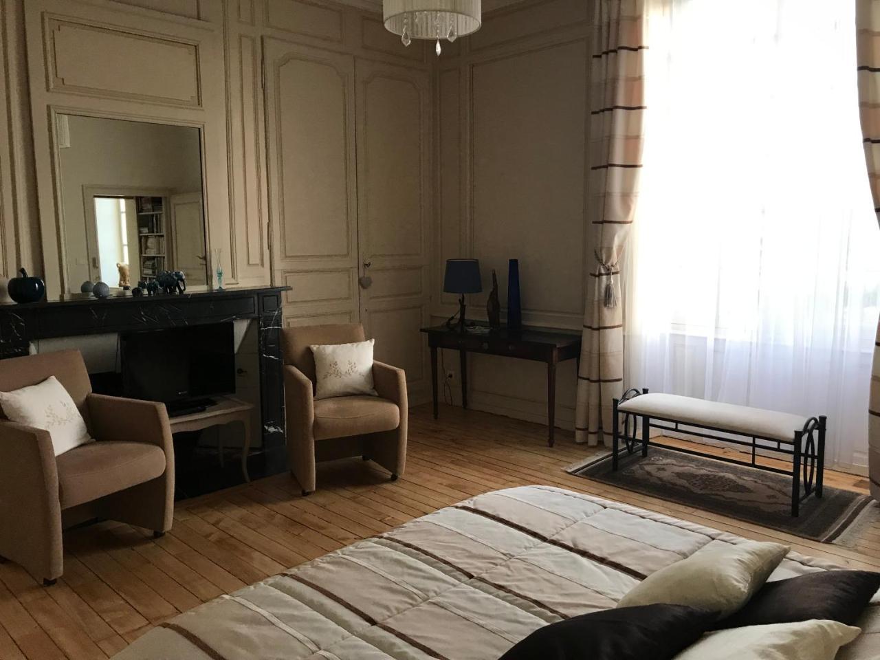 Bed and Breakfast Demeure De Beaulieu Le Coudray-Macouard Esterno foto