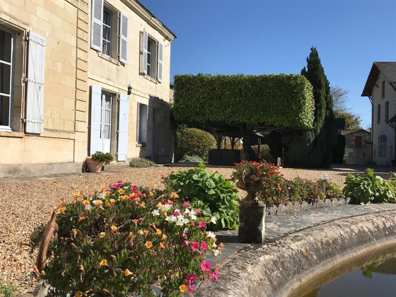 Bed and Breakfast Demeure De Beaulieu Le Coudray-Macouard Esterno foto